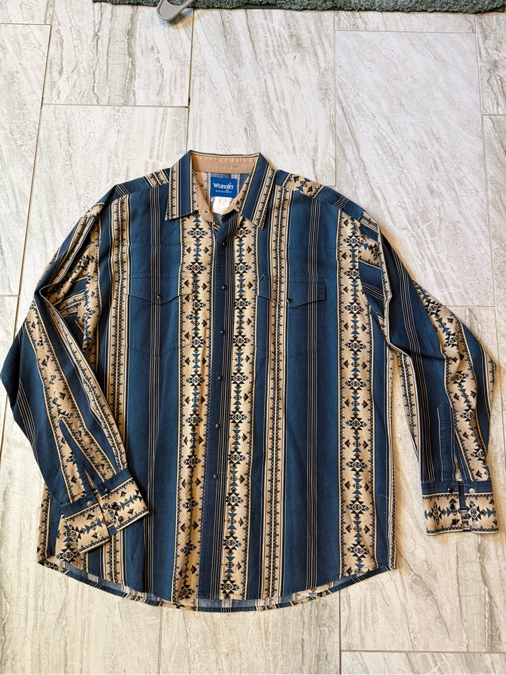 Wrangler Blue and Tan Striped Western Button-Down Shirt